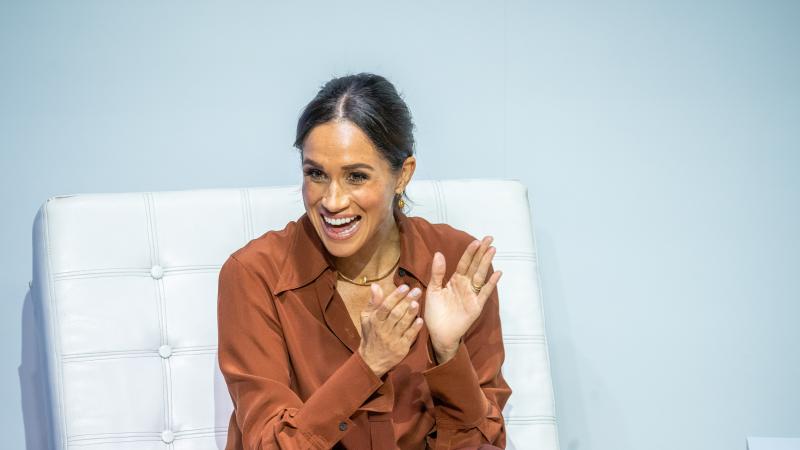 Meghan Markle legújabb videója olyan hatással bír, mintha egy érzelmes búcsút mondanánk, de mindezt a legpozitívabb értelemben.