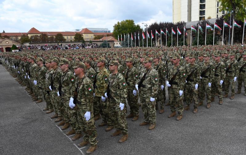 Soha nem tapasztaltunk még ekkora érdeklődést a honvédség iránt ilyen rövid időn belül.