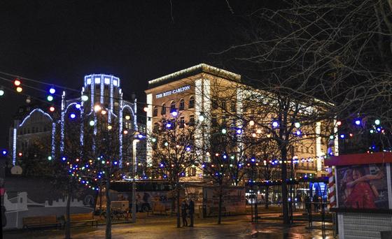 A budapesti Ritz-Carlton szálloda nevében változás várható, és a jövőben Al Habtoor Palace néven folytathatja működését.