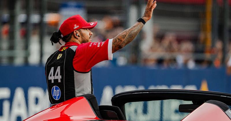Lewis Hamilton ismét új szintre emelte a Forma-1-es történelem lapjait, hiszen sikerült megdöntenie egy újabb emblematikus rekordot, amelyet a legendás Michael Schumacher tartott.