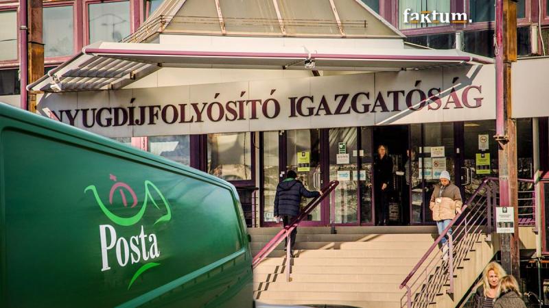 Rácz András: Miként vált kudarcossá a 2001-es nyugdíjreform-kísérlet?

A 2001-es nyugdíjreform-kísérlet a magyar társadalom gazdasági és szociális jövőjét hivatott megváltoztatni, de végül nem váltotta be a hozzá fűzött reményeket. Az átalakítás célja az 