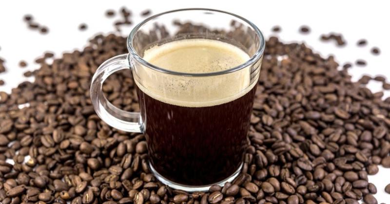 A decemberi hónapra a kávékészletek megcsappanhatnak – az amerikai pörkölőket komoly vámháború nehezíti.