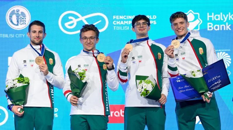 A férfi tőrválogatott bronzérmet szerzett a vívó-világkupán | M4 Sport