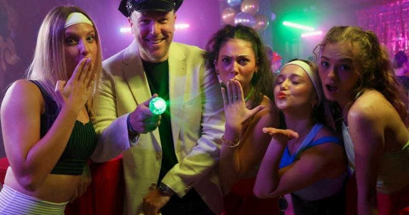 Fedezd fel a színház varázsát egy különleges pop-up partit keretein belül – itt az Erkel After! Csatlakozz hozzánk egy felejthetetlen éjszakára, ahol a kultúra találkozik a szórakozással. Különleges programokkal, élő zenével és izgalmas meglepetésekkel vá